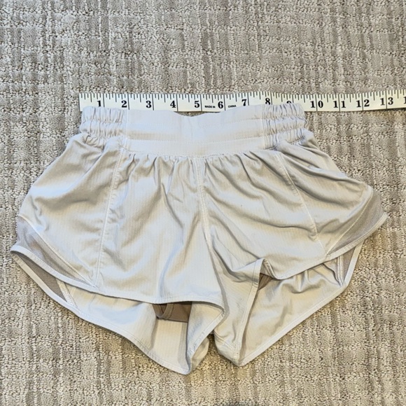 Lululemon Hotty Hot Shorts size 0 WITH BAG - Picture 8 of 16
